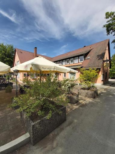 זירנדורף Gasthof Wilhelm Tell Fremdenzimmer מראה חיצוני תמונה